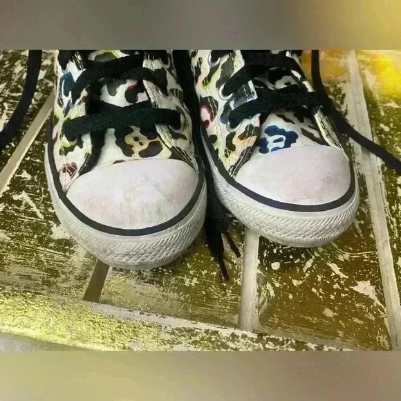 Converse All Star Chuck Taylor Girl's Leopard Print Lows Girl's Size 2 - Picture 3 of 9